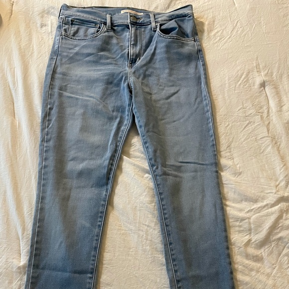 LEVI jeans, size 30. Skinny jeans. Barely worn. - Picture 3 of 3